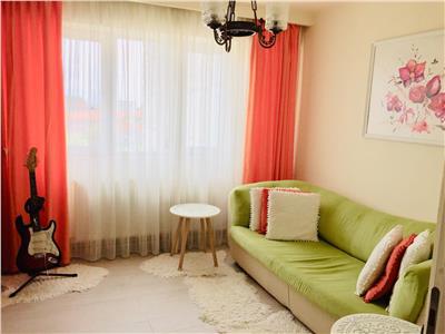 Apartament 3 camere de vanzare, zona Cetatii